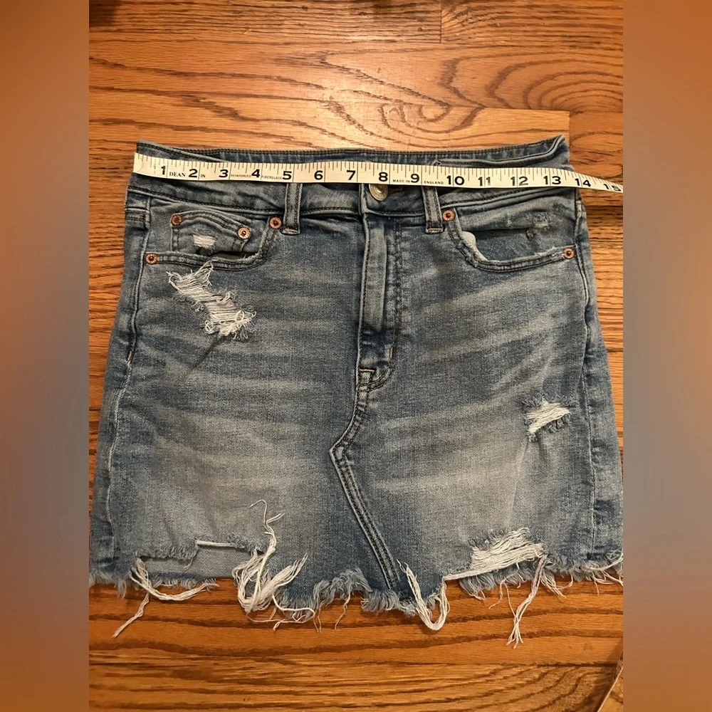 American Eagle Women's 6 Western Y2K Distressed Blue High Rise Mini Denim Skirt